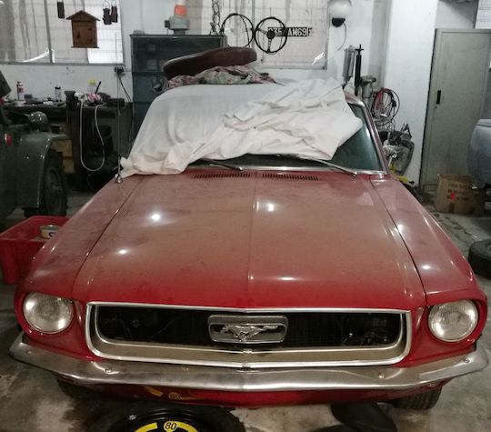 Ford Mustang convertible 1967: una nuova generazione di pony car